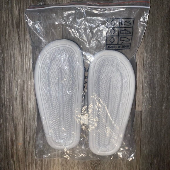 Women's Cute Beat With Sunglasses Slides - Picture 3 of 4